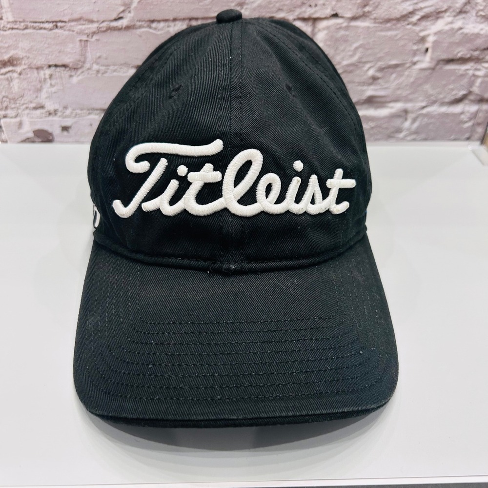 Titleist Golf Hat Mens OSFM Black Pro V1 Embroidered Strapback Baseball Cap